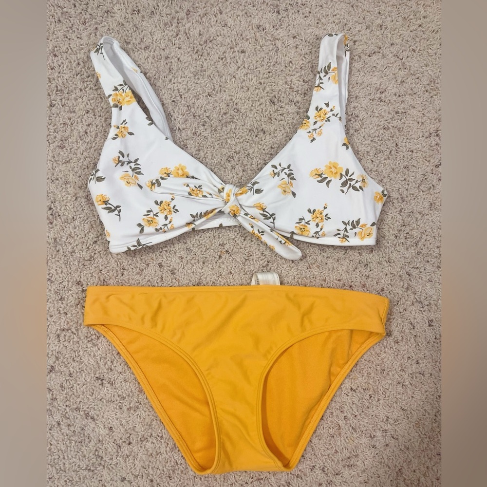 Hollister Bikini Set!